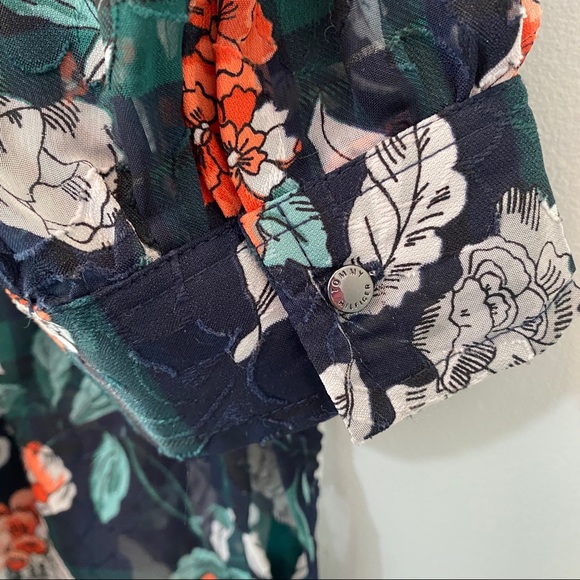 Tommy Hilfiger floral blouse - Picture 11 of 12